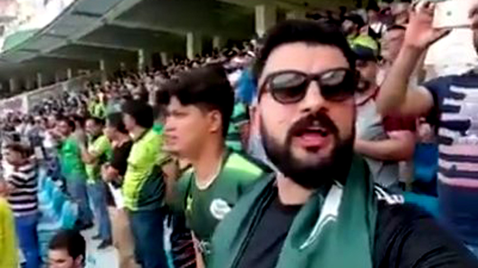 pakistani-fan-singing-indias-national-anthem-mplive