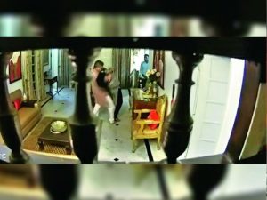 madhya-pradesh-special-dg-purushottam-sharma-wife-beaten-video-viral-mplive