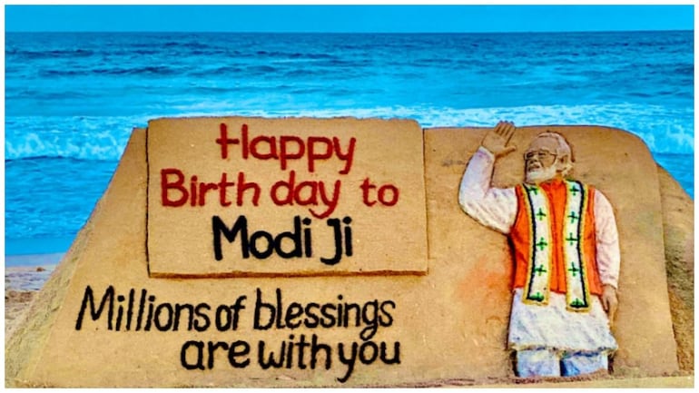 sudarsan-pattnaik-wishes-pm-modi-happy-birthday-with-sand-art-mplive