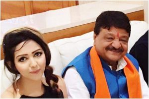 west-bengal-bjp-youth-leader-pamela-mplive