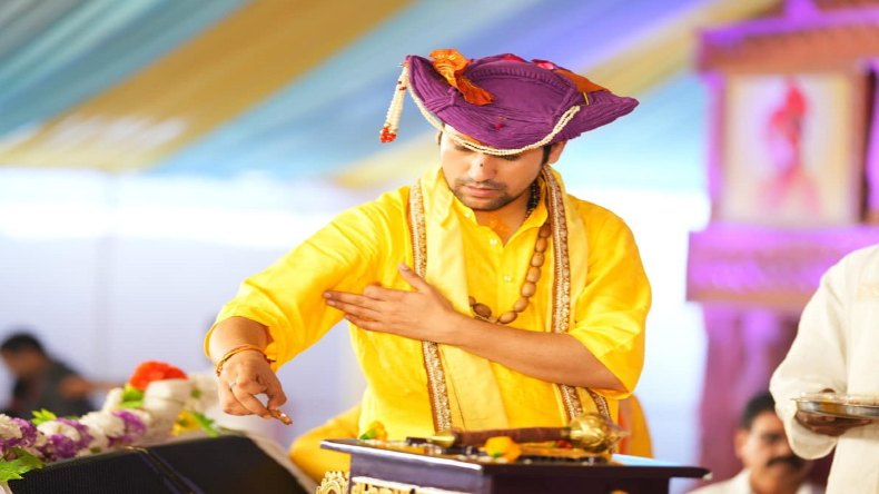 bageshwar-dham-peethadhishwar-pandit-dhirendra-krishan-shastri